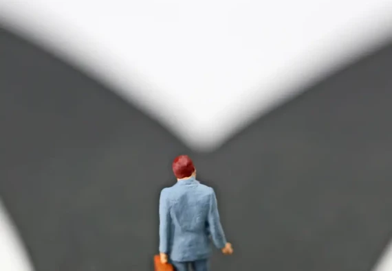 6e44e9_5f3f6b75210a46718f30311ab59fbea2_mv2